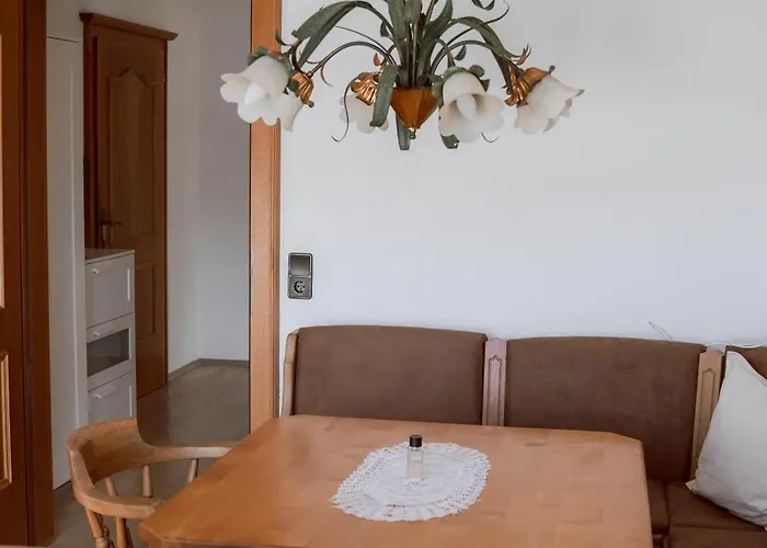 Апартаменти Seyrling Frajo